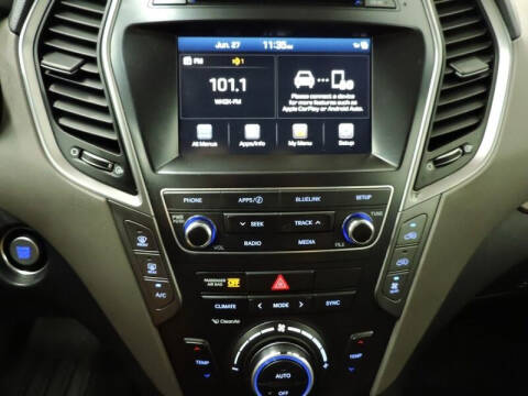 2017 Hyundai Santa Fe SE