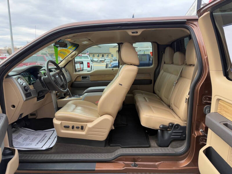 2011 Ford F-150 Lariat photo 11