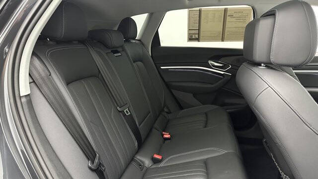 2024 Audi Q8 e-tron quattro Premium Plus