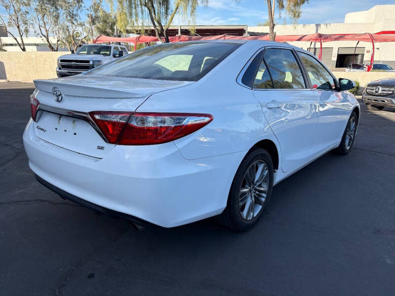 2016 Toyota Camry SE