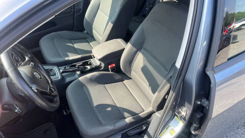 2016 Volkswagen Golf SportWagen