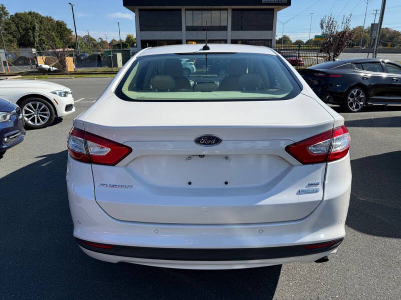 2015 Ford Fusion SE