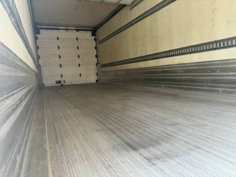 2016 Freightliner M2 106