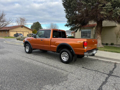 2000 Mazda B-Series B4000 SE