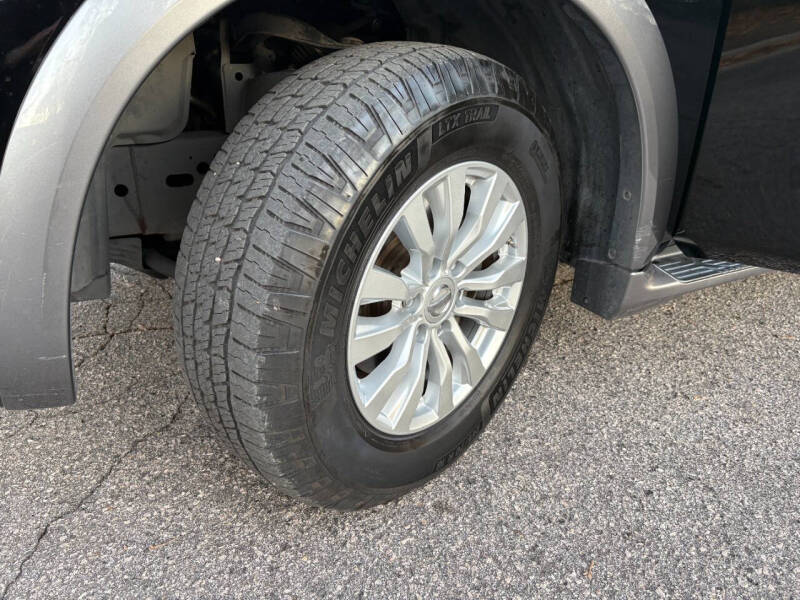 2017 Nissan Armada SV