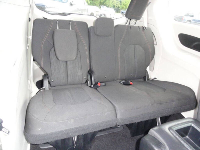 2017 Chrysler Pacifica LX