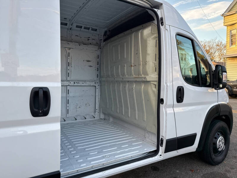 2022 RAM ProMaster Cargo Van Base photo 21