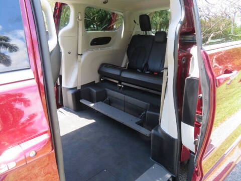 2021 Chrysler Pacifica Touring L