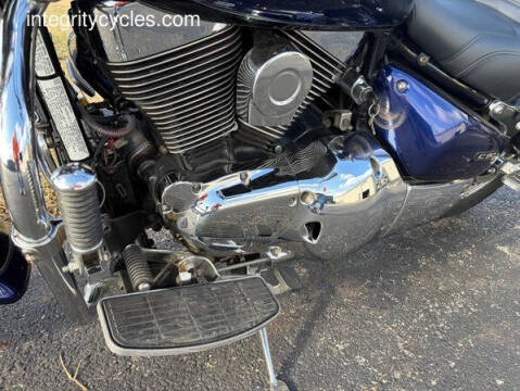 2005 Suzuki Boulevard