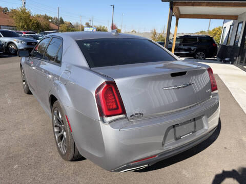 2018 Chrysler 300 S