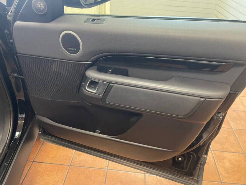 2018 Land Rover Discovery SE