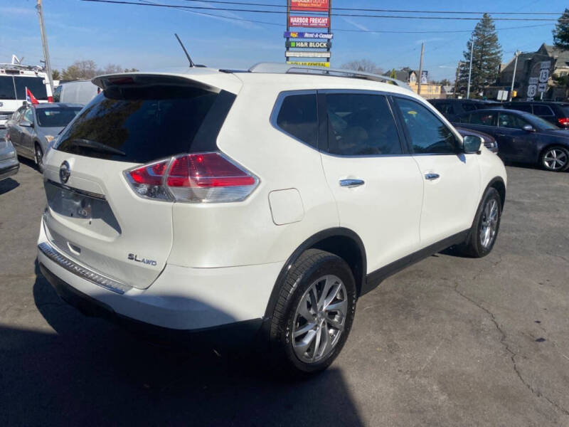 2015 Nissan Rogue SL