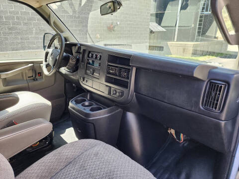 2016 GMC Savana 2500