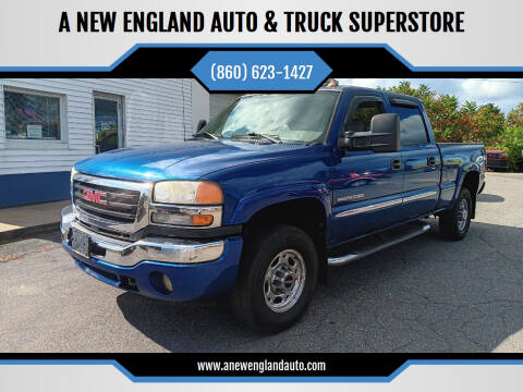 2004 GMC Sierra 2500HD for sale at A NEW ENGLAND AUTO & TRUCK SUPERSTORE in East Windsor CT