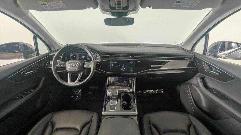 2022 Audi Q7 quattro Premium 55 TFSI