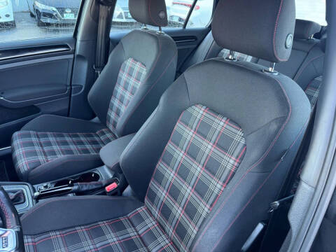 2017 Volkswagen Golf GTI