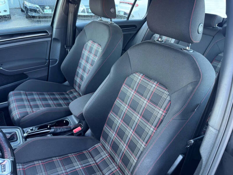 2017 Volkswagen Golf GTI