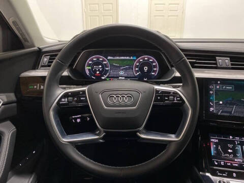 2023 Audi e-tron quattro Premium Plus