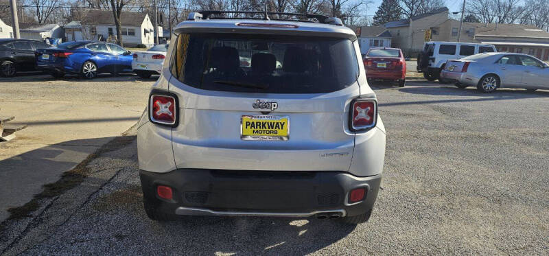 2016 Jeep Renegade Limited photo 4