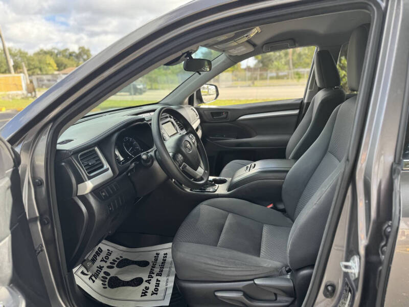 2018 Toyota Highlander LE