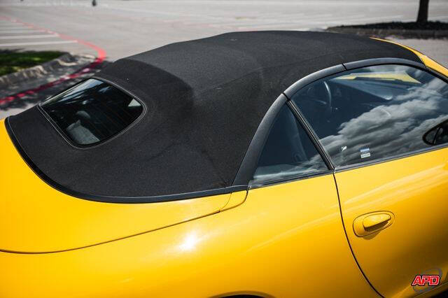 2000 Porsche 911 Carrera 4