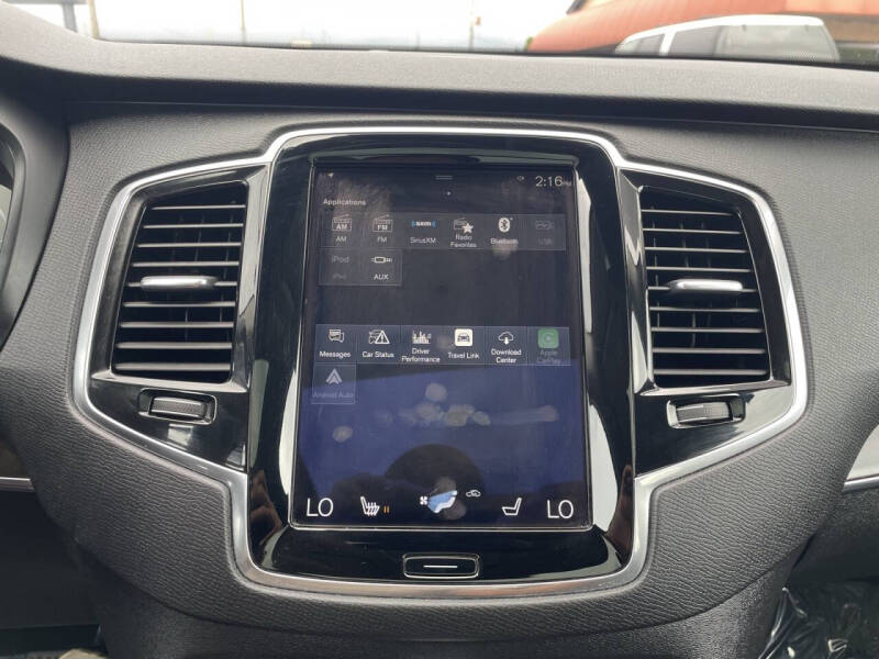 2017 Volvo XC90 T6 Momentum