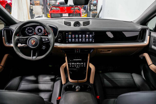 2024 Porsche Cayenne Coupe