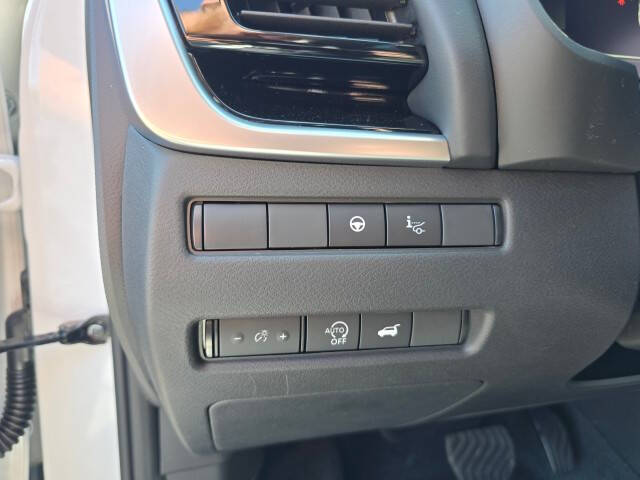 2025 Nissan Rogue SL