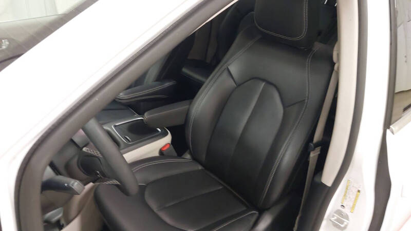 2024 Chrysler Pacifica Plug-In Hybrid