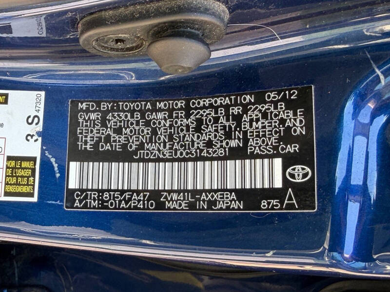 2012 Toyota Prius v Two