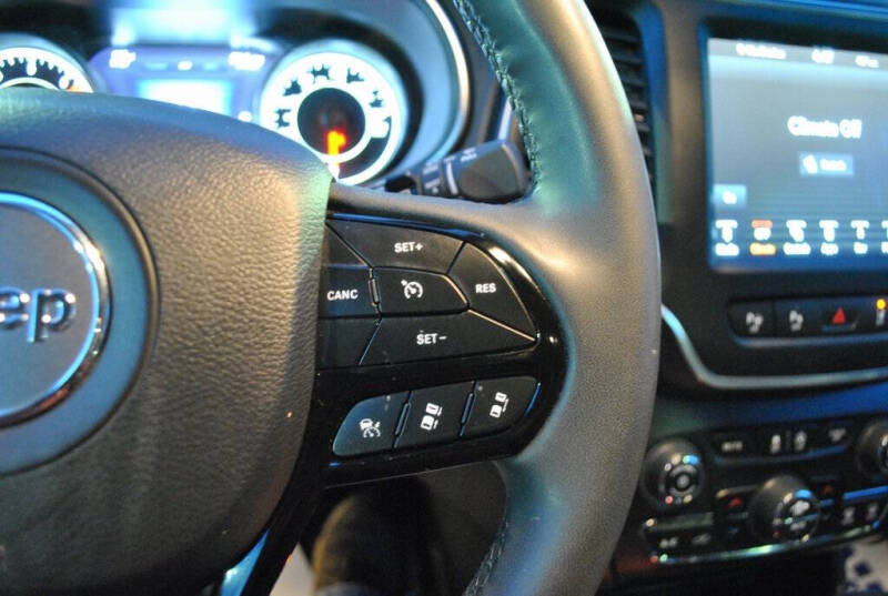 2023 Jeep Cherokee Altitude Lux