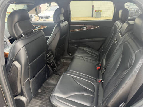 2019 Lincoln Nautilus Select