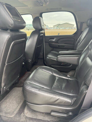 2010 Cadillac Escalade Luxury