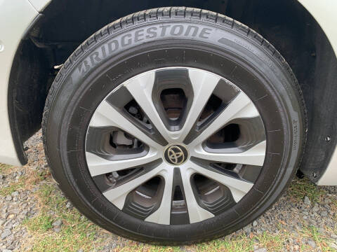 2020 Toyota Prius LE AWD-e