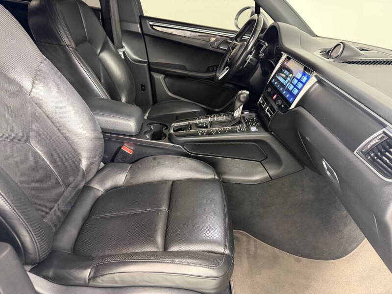2016 Porsche Macan S