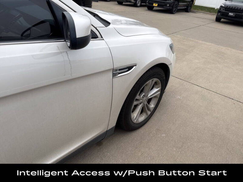 2015 Ford Taurus SEL