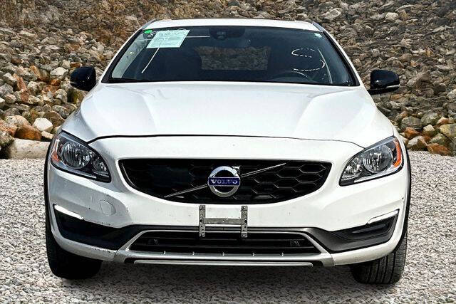 2015 Volvo V60 Cross Country T5
