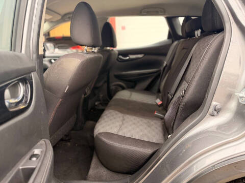 2017 Nissan Rogue Sport SV