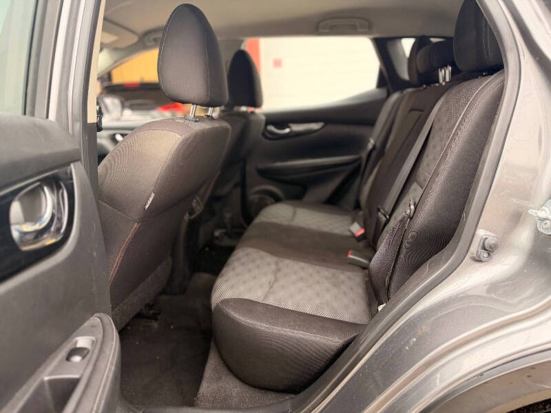 2017 Nissan Rogue Sport SV