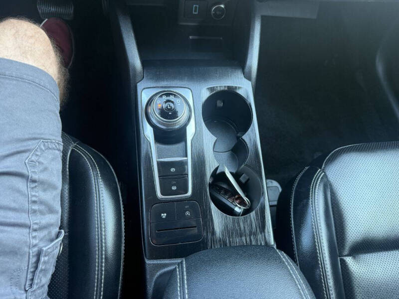 2020 Ford Escape SEL