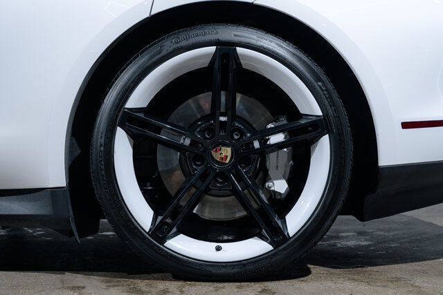 2021 Porsche Taycan Turbo