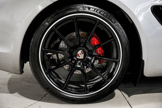 2012 Porsche Cayman R