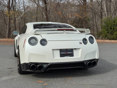 2014 Nissan GT-R Premium