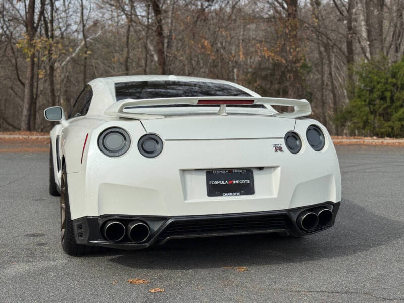 2014 Nissan GT-R Premium
