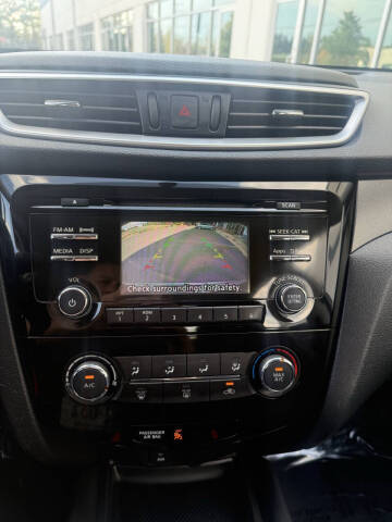 2015 Nissan Rogue SV