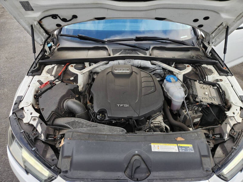 2017 Audi A4 2.0T quattro Premium