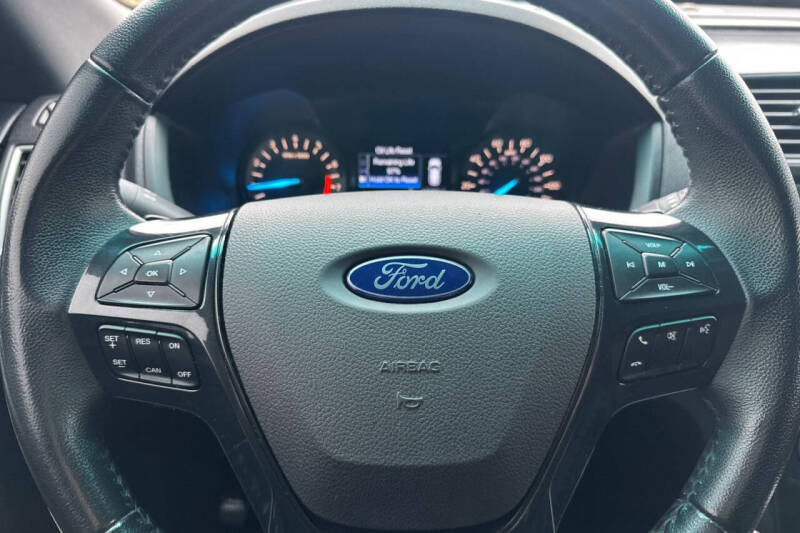 2017 Ford Explorer XLT