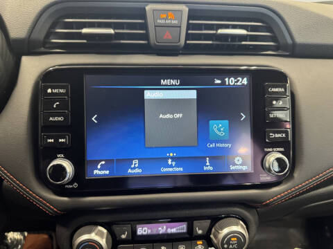 2025 Nissan Versa SR