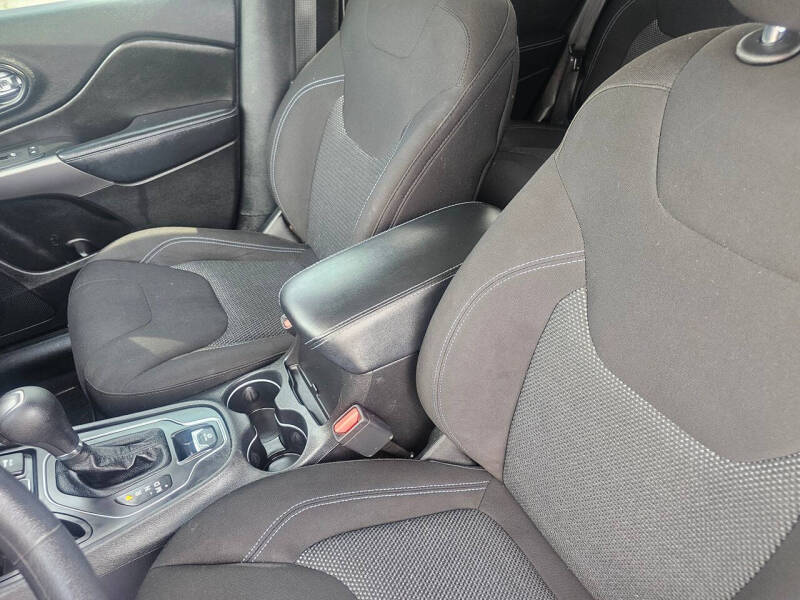 2019 Jeep Cherokee Latitude
