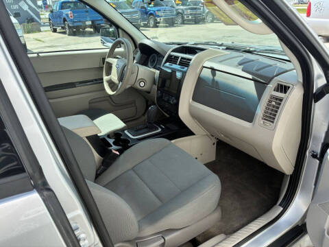 2009 Ford Escape XLS
